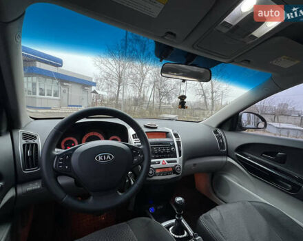 Черный Киа Сид, объемом двигателя 2 л и пробегом 188 тыс. км за 6000 $, фото 11 на Automoto.ua