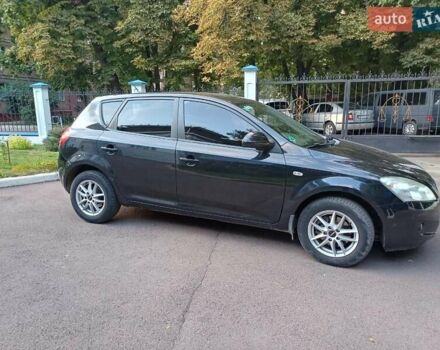 Черный Киа Сид, объемом двигателя 1.4 л и пробегом 250 тыс. км за 5200 $, фото 2 на Automoto.ua