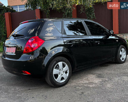 Черный Киа Сид, объемом двигателя 1.4 л и пробегом 219 тыс. км за 5800 $, фото 17 на Automoto.ua