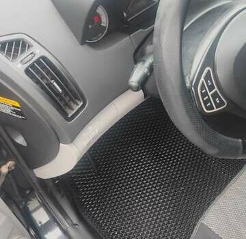 Черный Киа Сид, объемом двигателя 1.6 л и пробегом 297 тыс. км за 5300 $, фото 10 на Automoto.ua