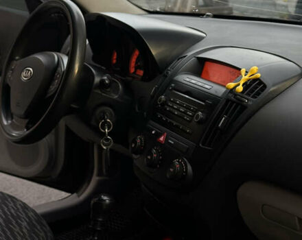 Черный Киа Сид, объемом двигателя 1.4 л и пробегом 334 тыс. км за 4499 $, фото 9 на Automoto.ua