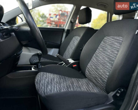 Чорний Кіа Сід, об'ємом двигуна 1.4 л та пробігом 226 тис. км за 5900 $, фото 31 на Automoto.ua
