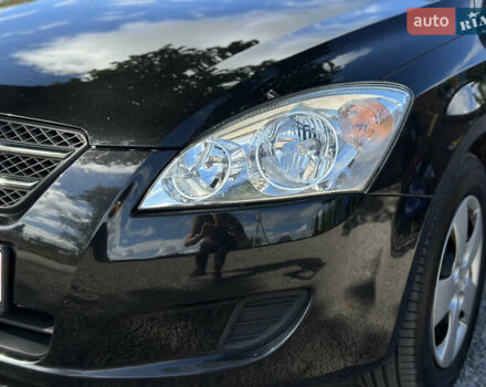 Чорний Кіа Сід, об'ємом двигуна 1.4 л та пробігом 226 тис. км за 5900 $, фото 10 на Automoto.ua