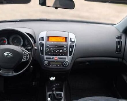 Черный Киа Сид, объемом двигателя 1.6 л и пробегом 220 тыс. км за 5850 $, фото 36 на Automoto.ua