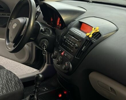 Черный Киа Сид, объемом двигателя 1.4 л и пробегом 330 тыс. км за 4499 $, фото 9 на Automoto.ua