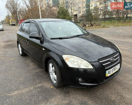 Черный Киа Сид, объемом двигателя 2 л и пробегом 180 тыс. км за 5400 $, фото 5 на Automoto.ua