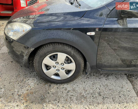 Черный Киа Сид, объемом двигателя 1.6 л и пробегом 180 тыс. км за 5400 $, фото 1 на Automoto.ua