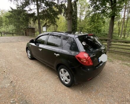 Чорний Кіа Сід, об'ємом двигуна 1.4 л та пробігом 330 тис. км за 4499 $, фото 4 на Automoto.ua