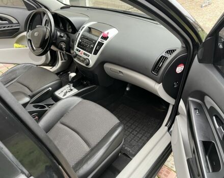 Чорний Кіа Сід, об'ємом двигуна 2 л та пробігом 290 тис. км за 7000 $, фото 5 на Automoto.ua