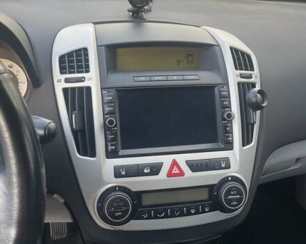 Чорний Кіа Сід, об'ємом двигуна 2 л та пробігом 220 тис. км за 5000 $, фото 12 на Automoto.ua