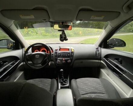 Чорний Кіа Сід, об'ємом двигуна 1.4 л та пробігом 330 тис. км за 4499 $, фото 7 на Automoto.ua