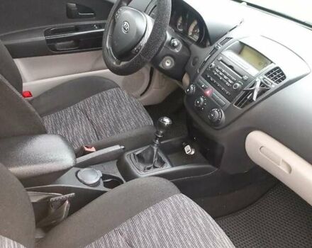 Черный Киа Сид, объемом двигателя 1.6 л и пробегом 231 тыс. км за 5200 $, фото 6 на Automoto.ua