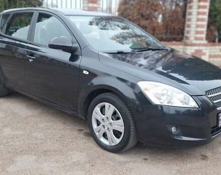 Черный Киа Сид, объемом двигателя 1.6 л и пробегом 220 тыс. км за 5850 $, фото 3 на Automoto.ua