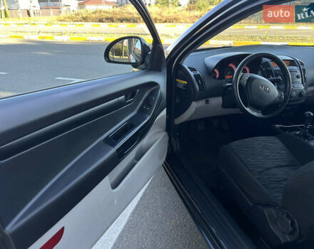 Чорний Кіа Сід, об'ємом двигуна 1.4 л та пробігом 212 тис. км за 4999 $, фото 4 на Automoto.ua
