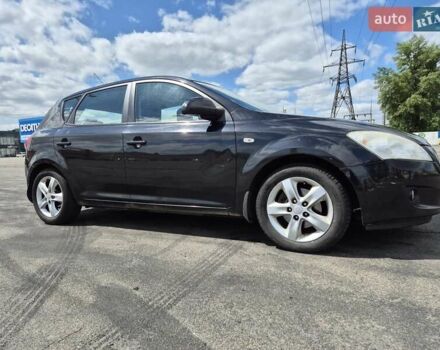 Чорний Кіа Сід, об'ємом двигуна 1.6 л та пробігом 247 тис. км за 5399 $, фото 5 на Automoto.ua