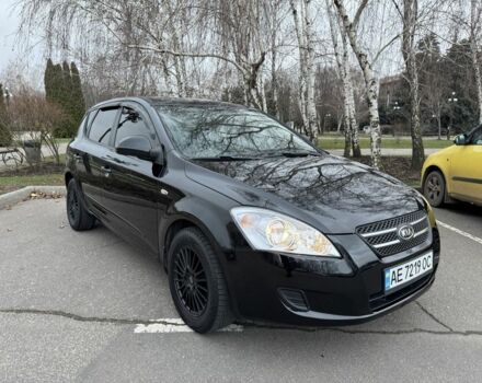 Чорний Кіа Сід, об'ємом двигуна 1.4 л та пробігом 169 тис. км за 4900 $, фото 1 на Automoto.ua