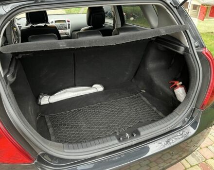 Чорний Кіа Сід, об'ємом двигуна 2 л та пробігом 290 тис. км за 7000 $, фото 6 на Automoto.ua