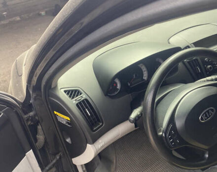 Черный Киа Сид, объемом двигателя 1.4 л и пробегом 134 тыс. км за 6000 $, фото 12 на Automoto.ua