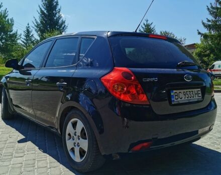 Черный Киа Сид, объемом двигателя 1.4 л и пробегом 156 тыс. км за 4800 $, фото 4 на Automoto.ua