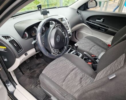 Чорний Кіа Сід, об'ємом двигуна 1.6 л та пробігом 203 тис. км за 6300 $, фото 2 на Automoto.ua
