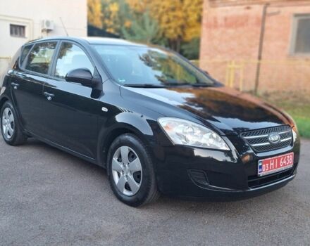Киа Сид 2008 в Нежине на Automoto.ua Черный Киа Сид, объемом двигателя 1.4 л и пробегом 170 тыс. км за 5400 $, фото 7 на Automoto.ua