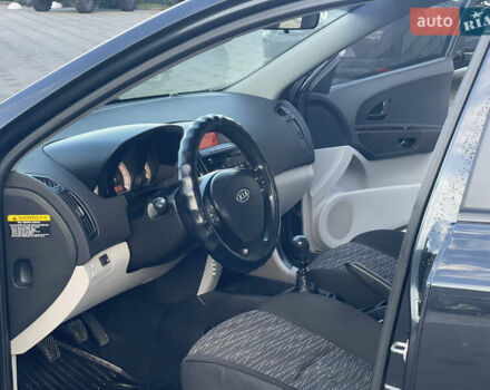 Киа Сид 2008 в Хусте на Automoto.ua Черный Киа Сид, объемом двигателя 1.4 л и пробегом 232 тыс. км за 5200 $, фото 13 на Automoto.ua