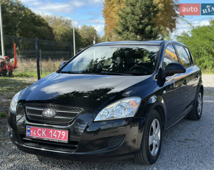 Чорний Кіа Сід, об'ємом двигуна 1.4 л та пробігом 226 тис. км за 5900 $, фото 7 на Automoto.ua