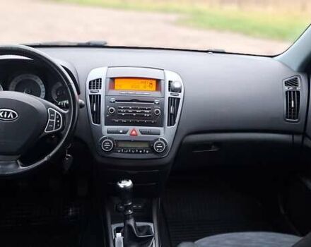 Черный Киа Сид, объемом двигателя 1.6 л и пробегом 220 тыс. км за 5850 $, фото 34 на Automoto.ua