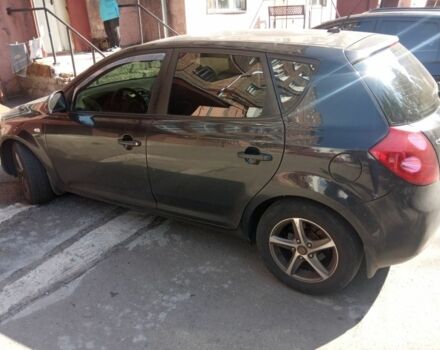 Черный Киа Сид, объемом двигателя 1.6 л и пробегом 284 тыс. км за 4600 $, фото 2 на Automoto.ua