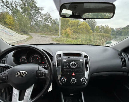 Черный Киа Сид, объемом двигателя 1.4 л и пробегом 178 тыс. км за 6800 $, фото 10 на Automoto.ua
