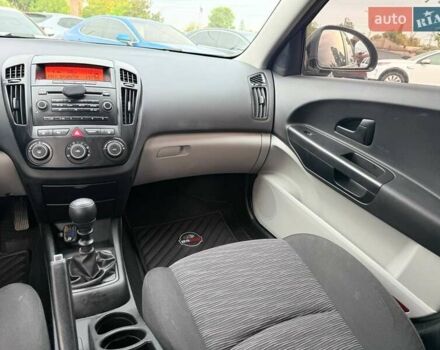 Черный Киа Сид, объемом двигателя 1.4 л и пробегом 172 тыс. км за 6800 $, фото 21 на Automoto.ua