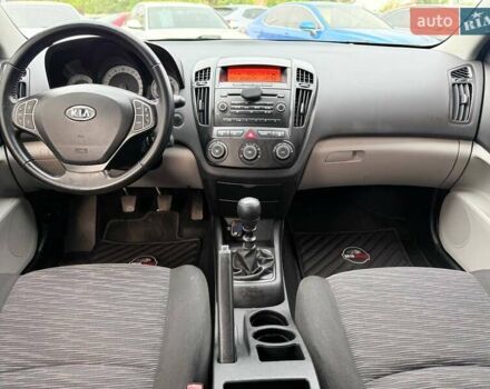 Черный Киа Сид, объемом двигателя 1.4 л и пробегом 172 тыс. км за 6800 $, фото 20 на Automoto.ua