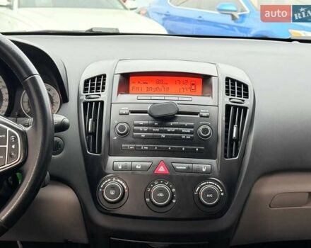 Черный Киа Сид, объемом двигателя 1.4 л и пробегом 172 тыс. км за 6800 $, фото 24 на Automoto.ua