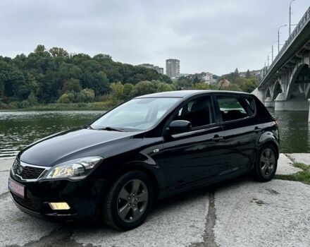 Чорний Кіа Сід, об'ємом двигуна 1.4 л та пробігом 178 тис. км за 6800 $, фото 3 на Automoto.ua