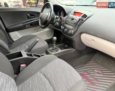 Черный Киа Сид, объемом двигателя 1.4 л и пробегом 172 тыс. км за 6800 $, фото 29 на Automoto.ua