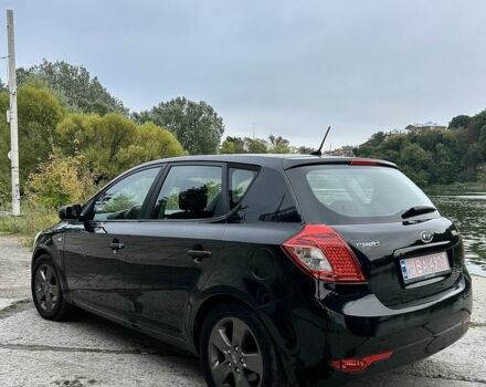 Чорний Кіа Сід, об'ємом двигуна 1.4 л та пробігом 178 тис. км за 6800 $, фото 4 на Automoto.ua