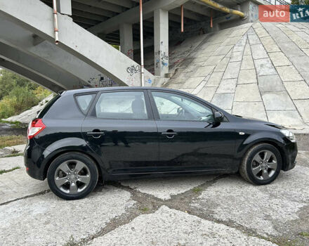 Черный Киа Сид, объемом двигателя 1.4 л и пробегом 178 тыс. км за 6800 $, фото 4 на Automoto.ua