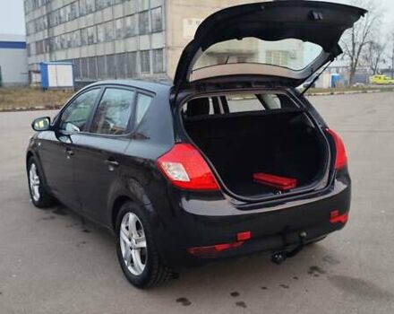 Черный Киа Сид, объемом двигателя 1.4 л и пробегом 215 тыс. км за 6000 $, фото 14 на Automoto.ua