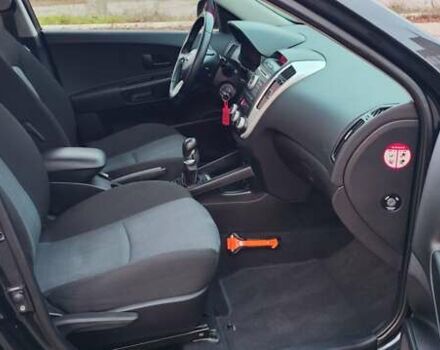 Черный Киа Сид, объемом двигателя 1.4 л и пробегом 215 тыс. км за 6000 $, фото 24 на Automoto.ua