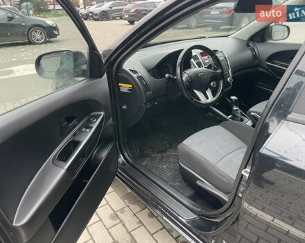 Чорний Кіа Сід, об'ємом двигуна 1.4 л та пробігом 156 тис. км за 5990 $, фото 4 на Automoto.ua