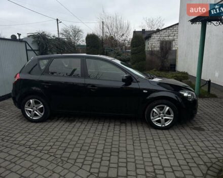 Черный Киа Сид, объемом двигателя 1.4 л и пробегом 215 тыс. км за 5850 $, фото 7 на Automoto.ua