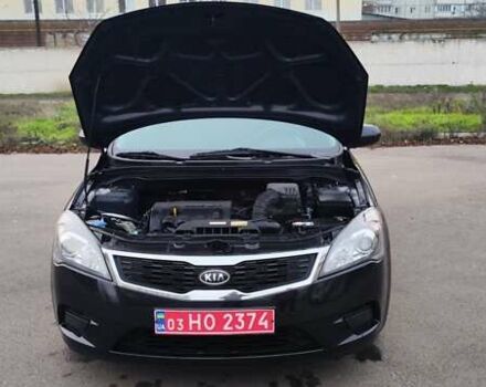Черный Киа Сид, объемом двигателя 1.4 л и пробегом 215 тыс. км за 6000 $, фото 26 на Automoto.ua