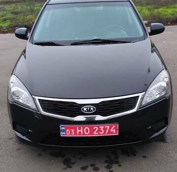 Черный Киа Сид, объемом двигателя 1.4 л и пробегом 215 тыс. км за 6000 $, фото 8 на Automoto.ua