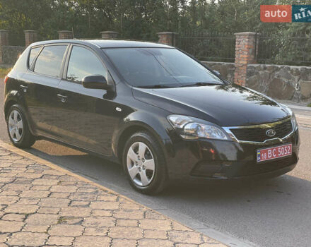 Чорний Кіа Сід, об'ємом двигуна 1.4 л та пробігом 156 тис. км за 6400 $, фото 3 на Automoto.ua