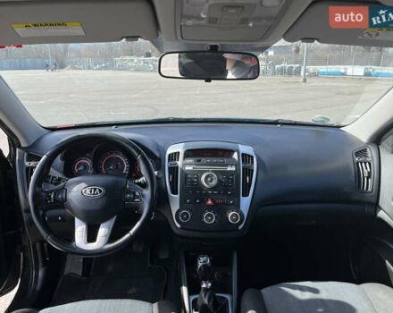 Чорний Кіа Сід, об'ємом двигуна 1.6 л та пробігом 228 тис. км за 6800 $, фото 29 на Automoto.ua