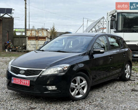 Чорний Кіа Сід, об'ємом двигуна 1.6 л та пробігом 220 тис. км за 6500 $, фото 3 на Automoto.ua