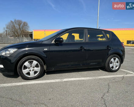 Чорний Кіа Сід, об'ємом двигуна 1.6 л та пробігом 228 тис. км за 6800 $, фото 1 на Automoto.ua