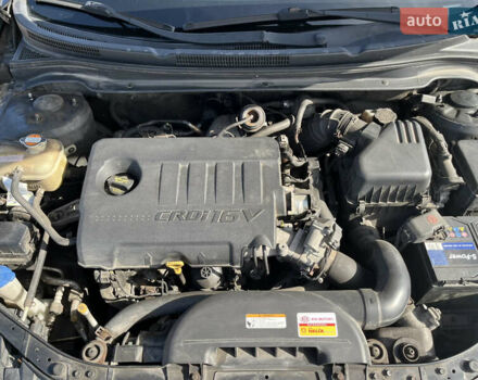 Чорний Кіа Сід, об'ємом двигуна 1.6 л та пробігом 228 тис. км за 6800 $, фото 40 на Automoto.ua