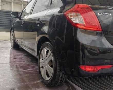 Черный Киа Сид, объемом двигателя 1.6 л и пробегом 246 тыс. км за 6500 $, фото 3 на Automoto.ua