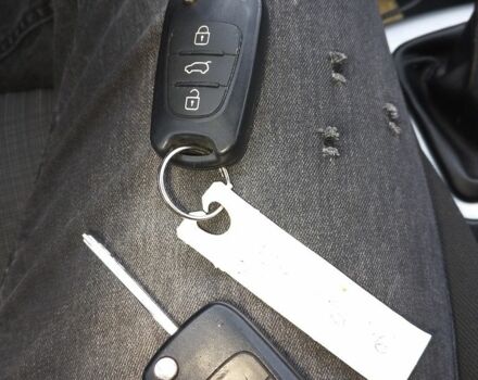 Черный Киа Сид, объемом двигателя 1.6 л и пробегом 246 тыс. км за 6500 $, фото 17 на Automoto.ua